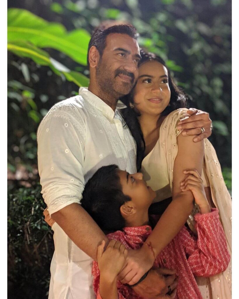 Ajay Devgn with his daughter in diwali